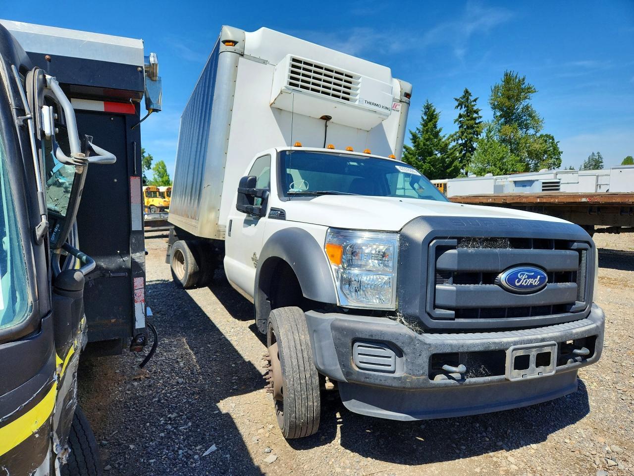 2016 Ford F550 Super Duty Refrigerated Box Truck - Фото 4