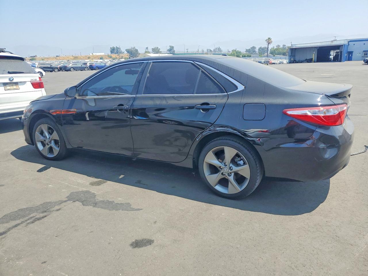 2017 Toyota Camry Xse - Фото 2