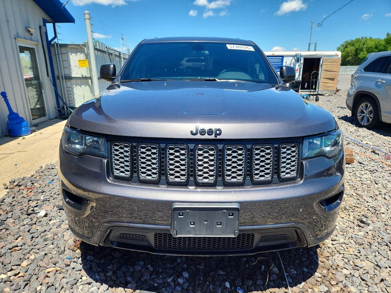 2021 Jeep Grand Cherokee Laredo - Image 5