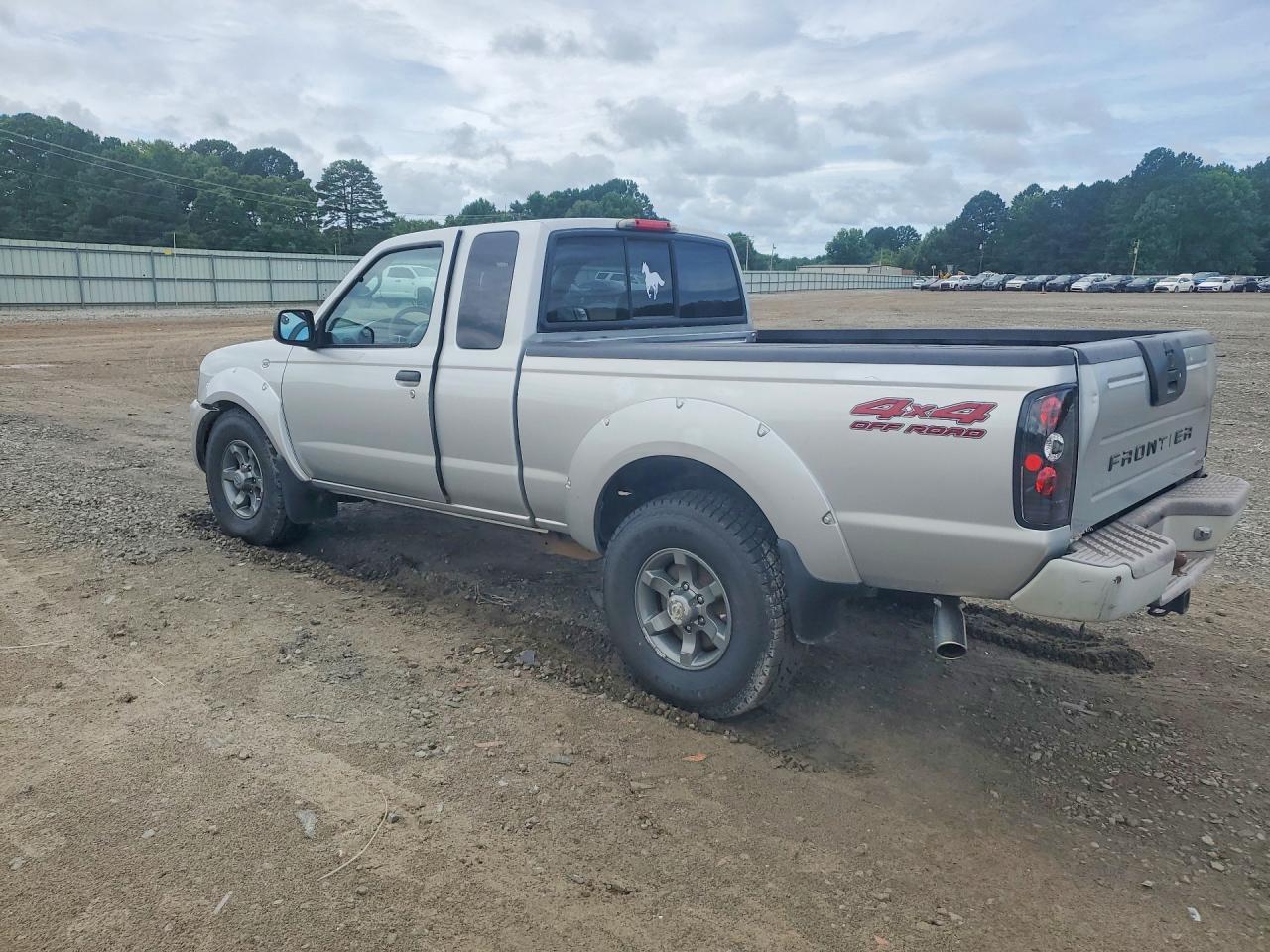 2004 Nissan Frontier King Cab Xe V6 - Image 2