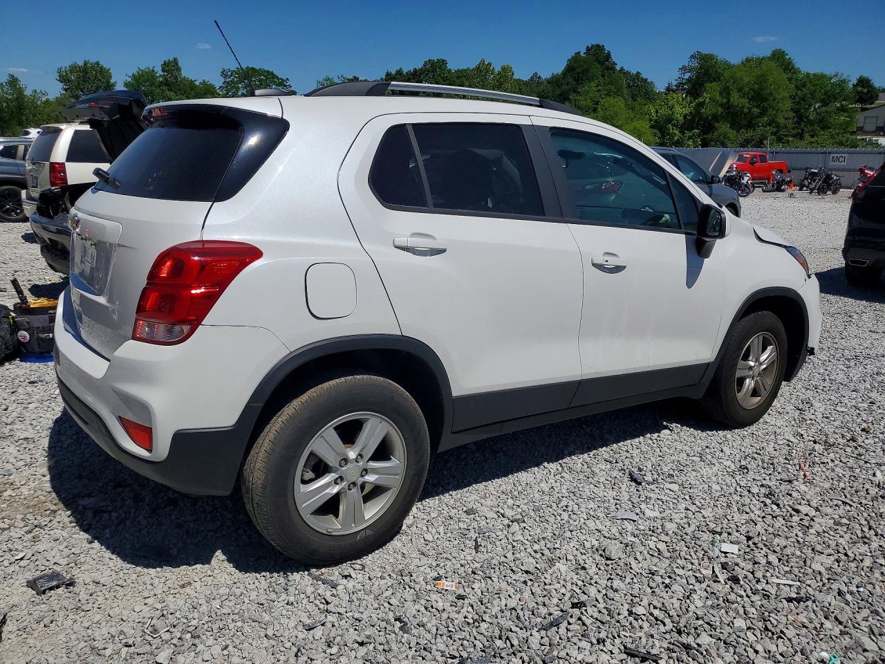 2022 Chevrolet Trax 1Lt - Image 3