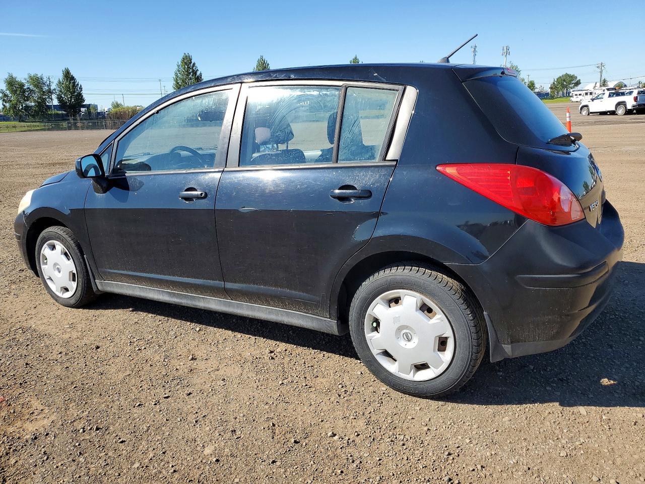 2007 Nissan Versa 1.8 S - Фото 2