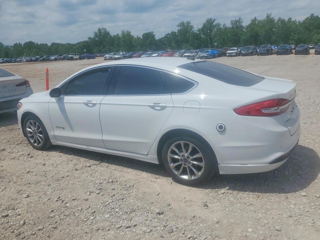 2017 Ford Fusion Se Hybrid - Фото 2