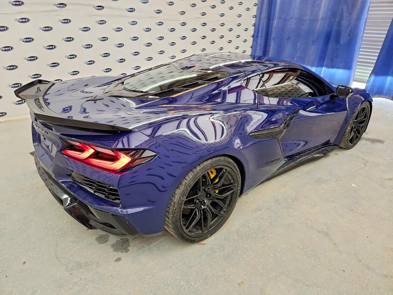 2025 Chevrolet Corvette Z06 2Lz - Фото 3