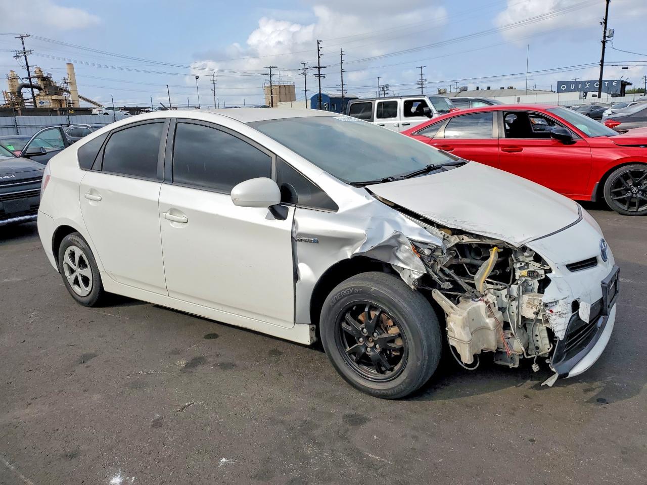 2013 Toyota Prius Two - Фото 4