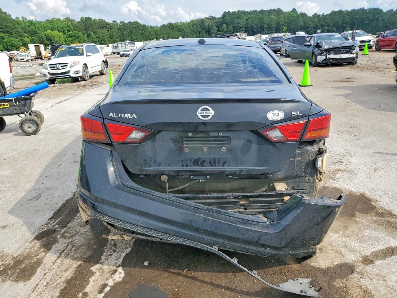 2019 Nissan Altima Sl - Image 6