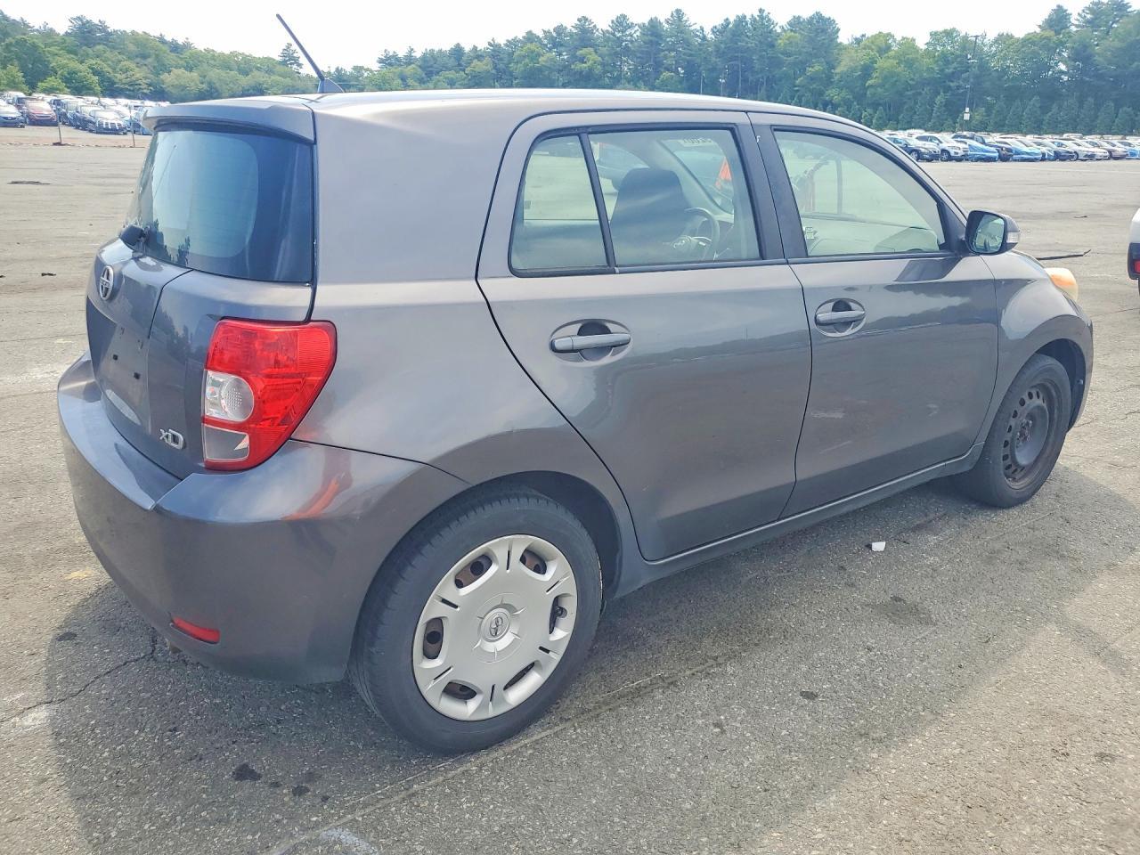 2010 Scion Xd Base - Фото 3