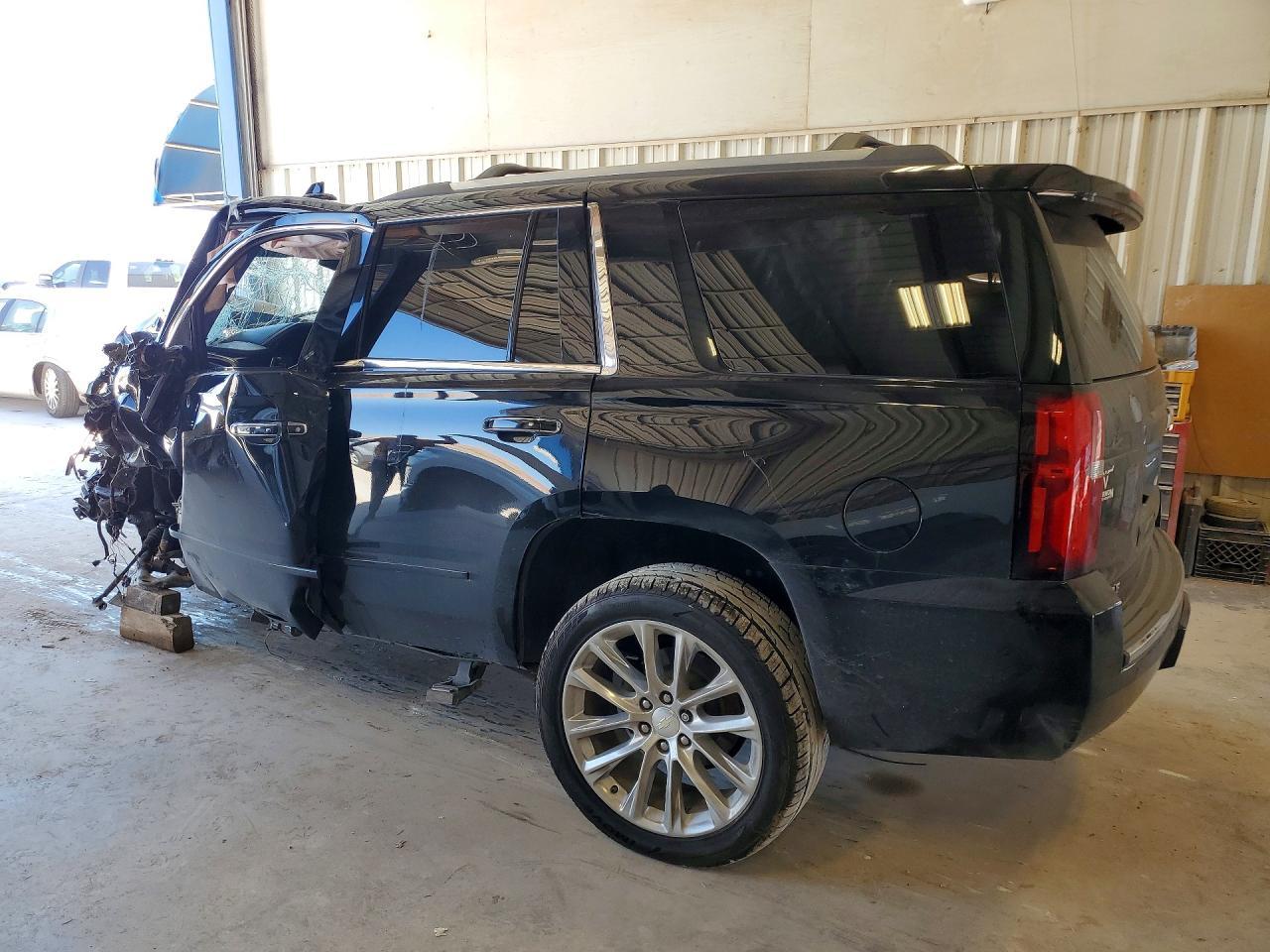 2019 Chevrolet Tahoe C1500 Premier - Фото 2