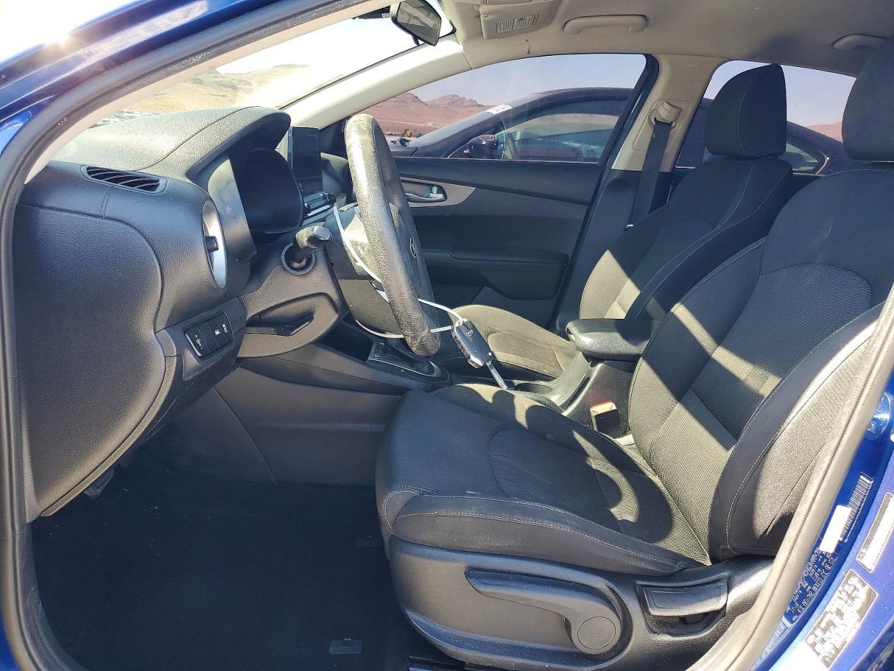 2019 Kia Forte Lxs - Image 7