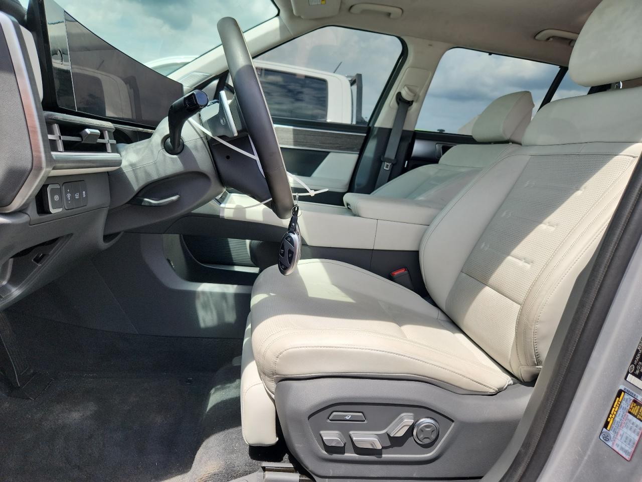 2025 Hyundai Santa Fe Calligraphy - Image 7