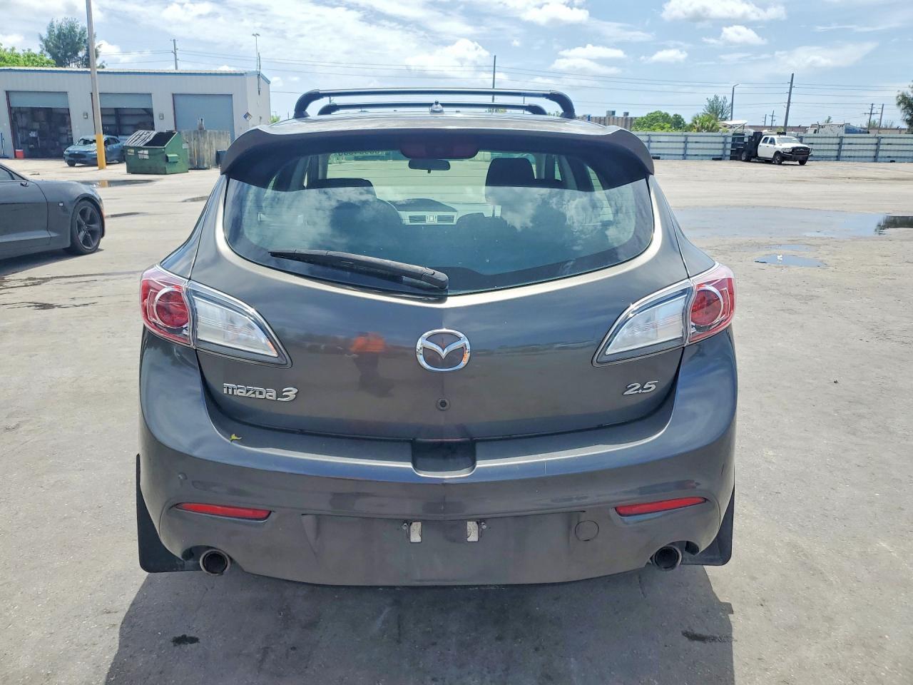 2011 Mazda 3 S - Image 6