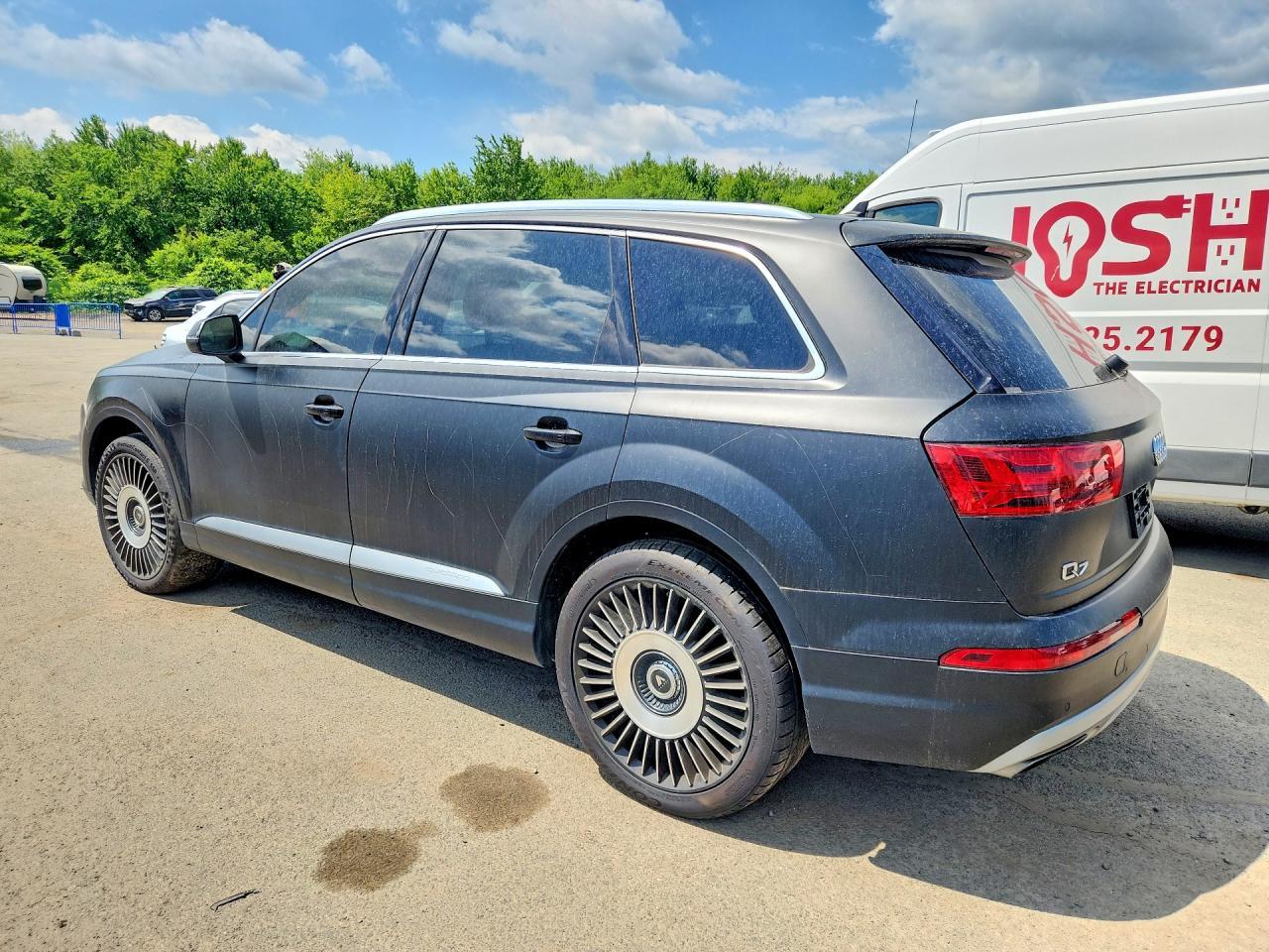 2017 Audi Q7 - Image 2