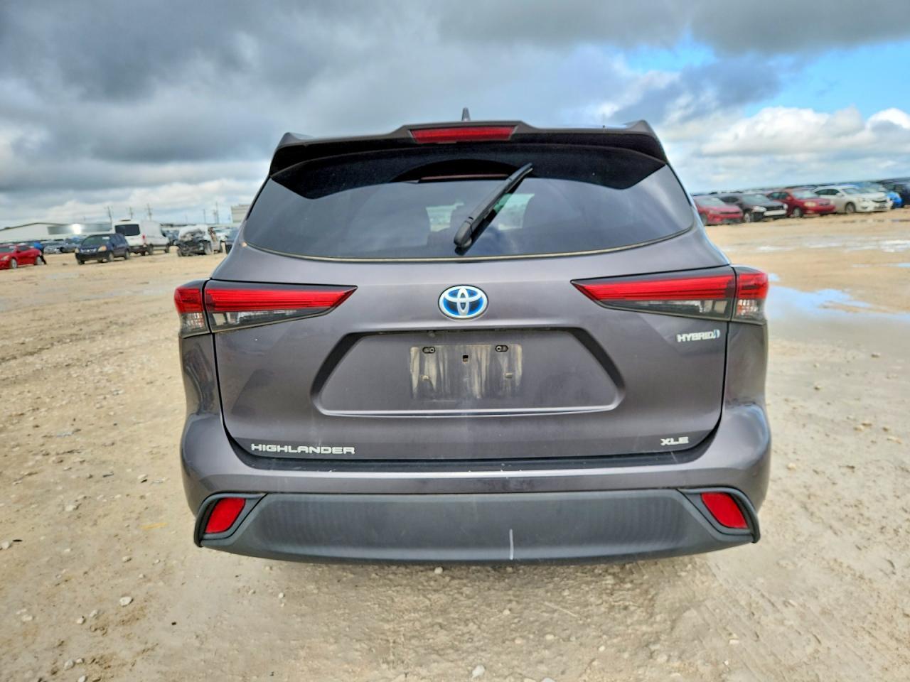 2021 Toyota Highlander Hybrid Xle - Image 6