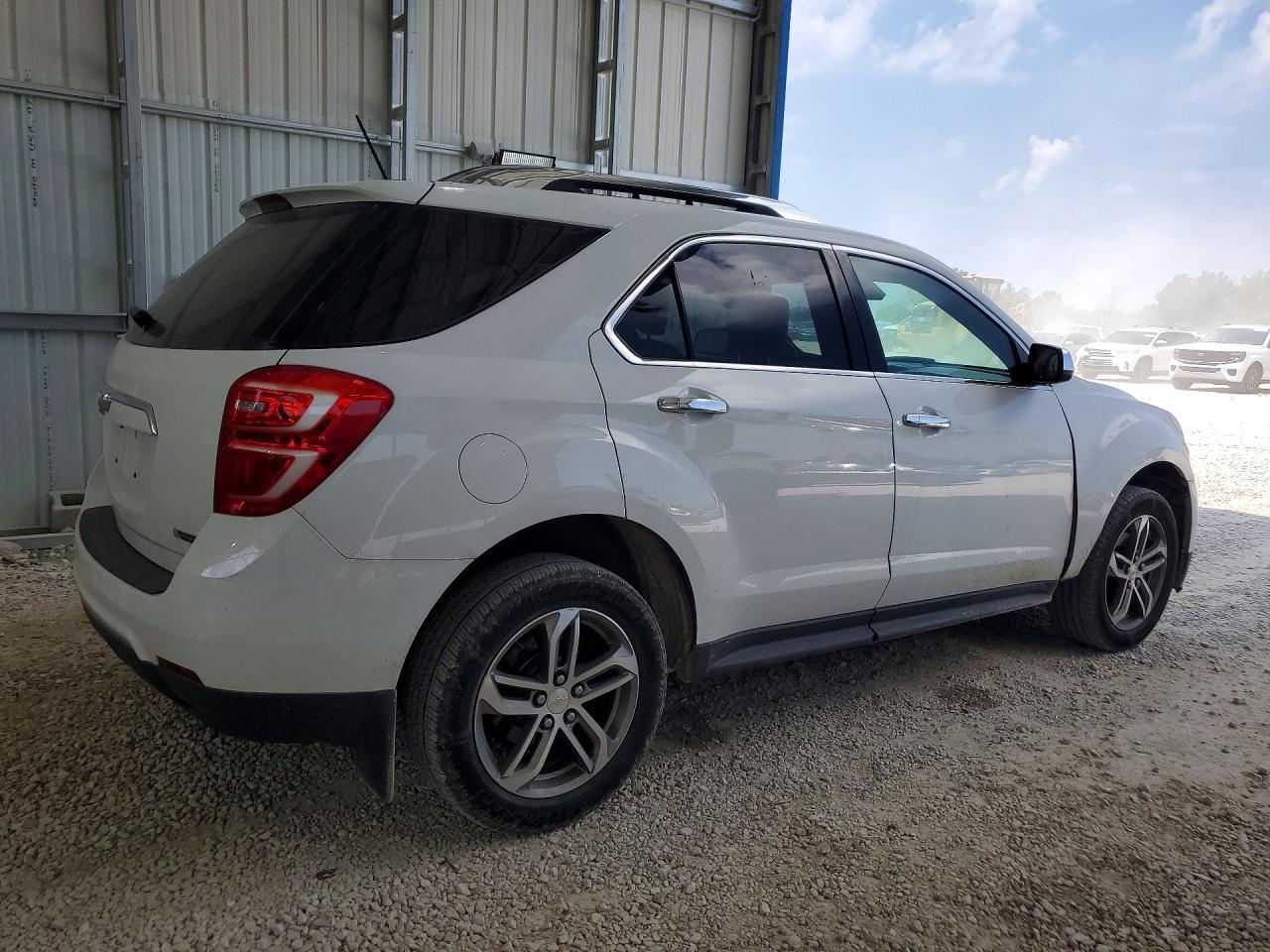 2017 Chevrolet Equinox Premier - Image 3
