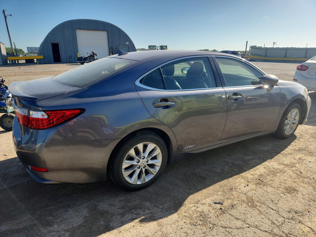 2013 Lexus Es 300H - Фото 3