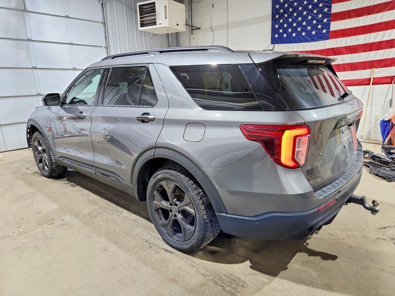 2021 Ford Explorer St - Image 2
