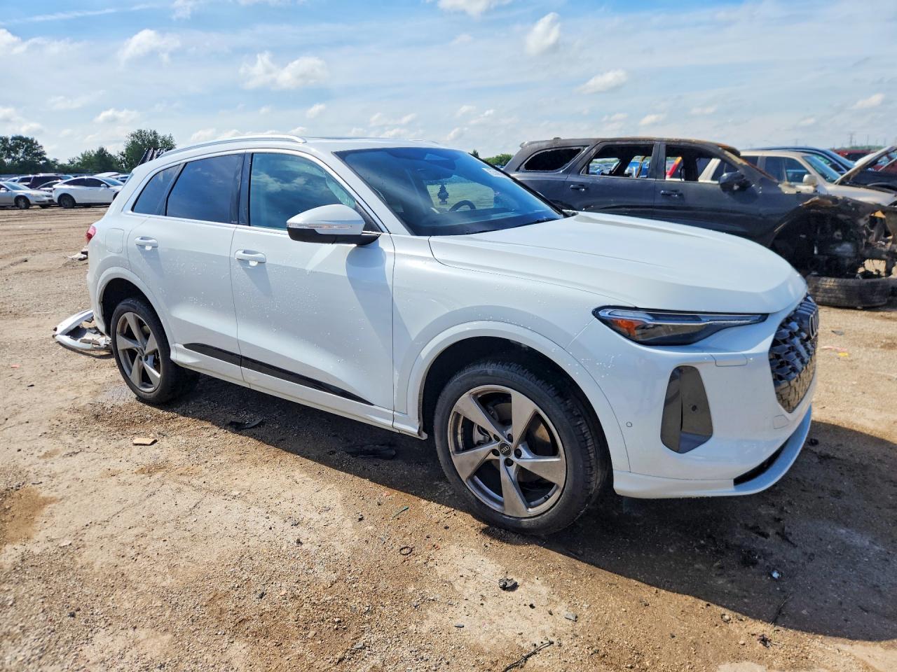 2025 Audi Q5 Premium Plus - Фото 4