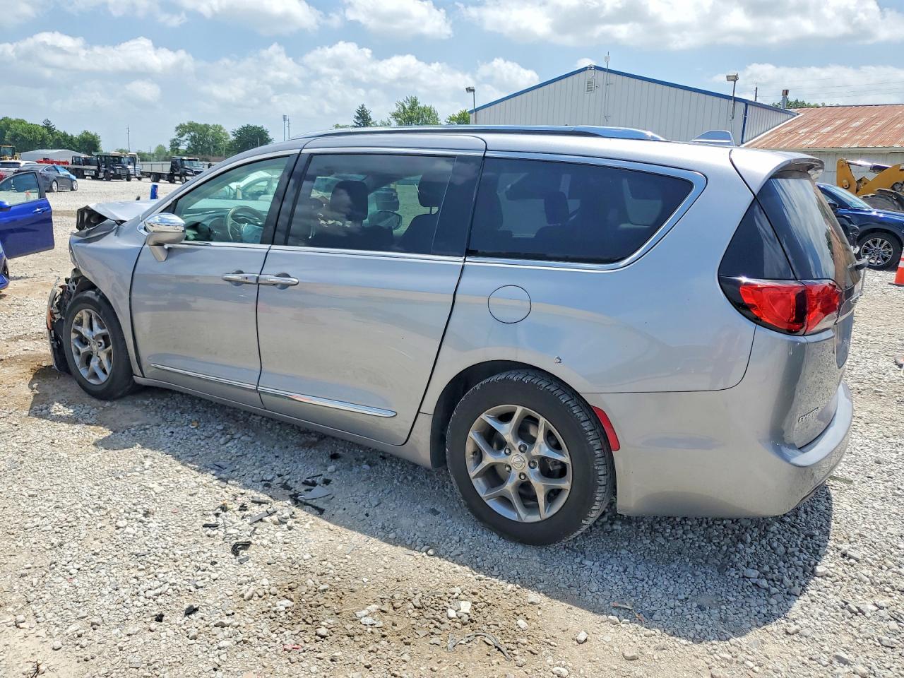 2018 Chrysler Pacifica Limited - Фото 2