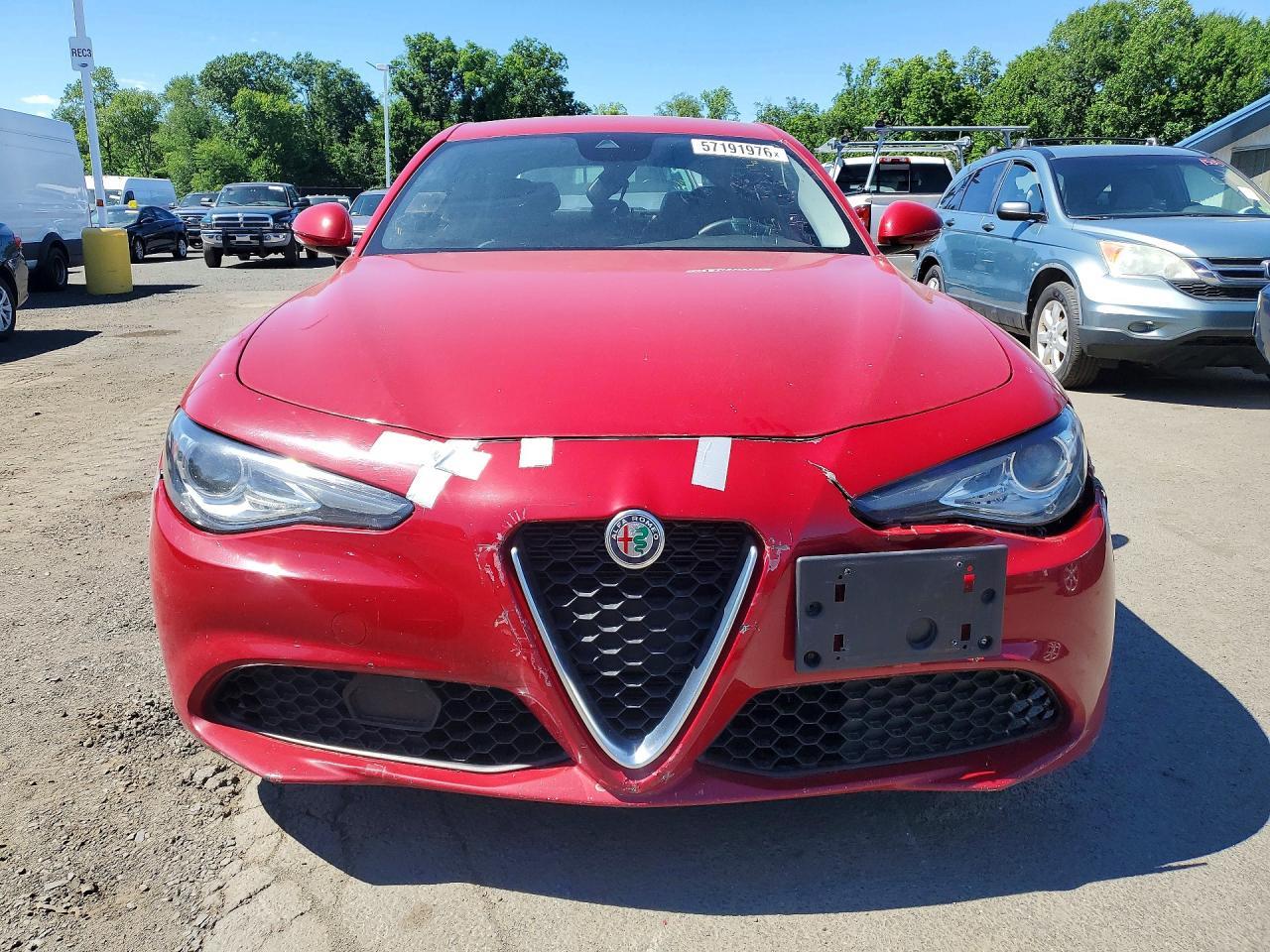 2020 Alfa Romeo Giulia - Фото 5