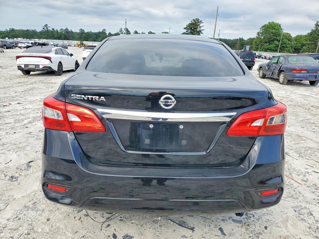 2017 Nissan Sentra S - Фото 6