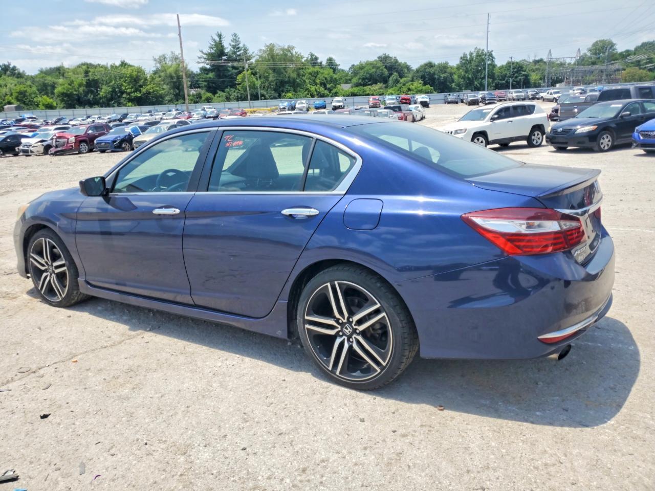 2017 Honda Accord Sport - Image 2