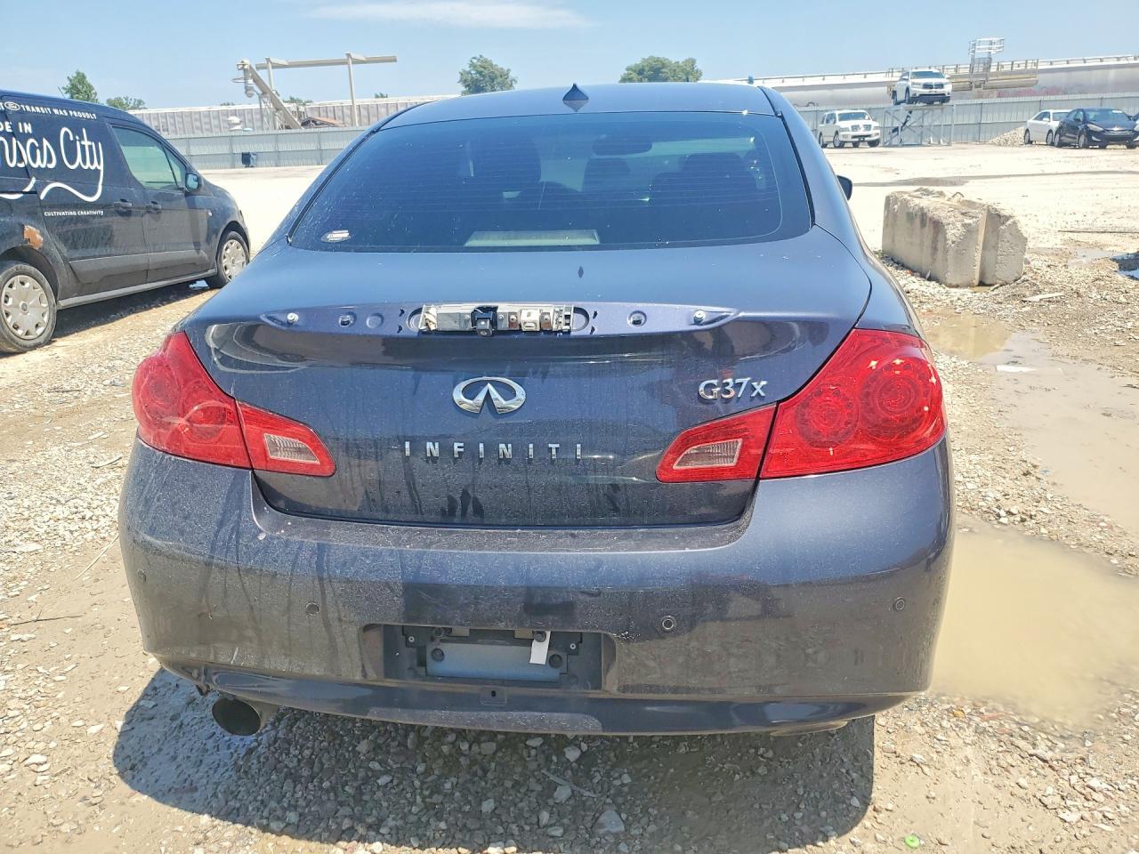 2011 Infiniti G37 Sedan X - Image 6
