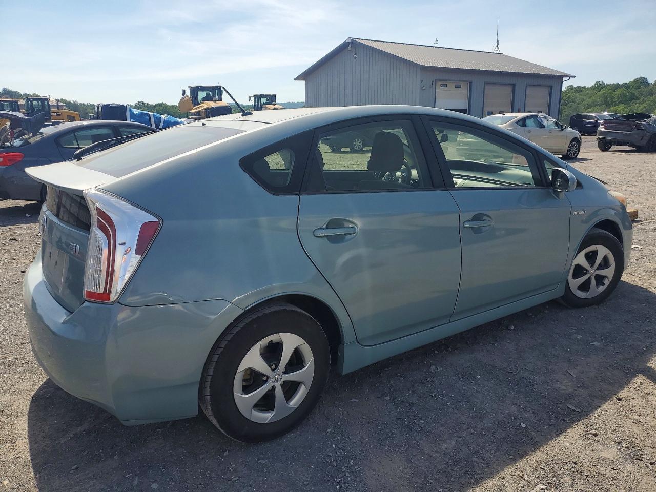 2014 Toyota Prius Two - Фото 3