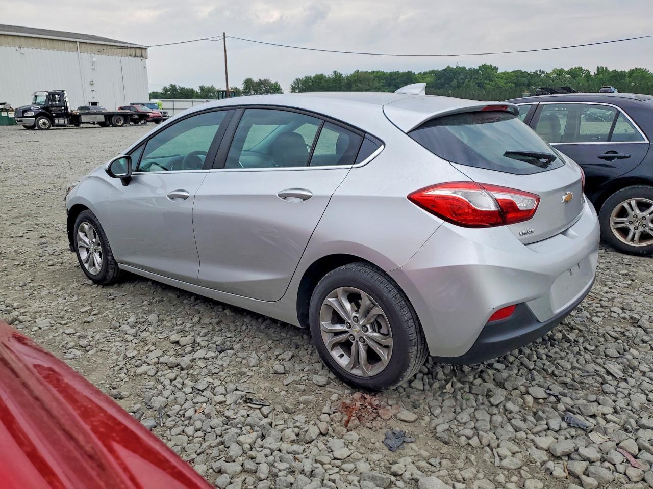2019 Chevrolet Cruze Lt - Image 2