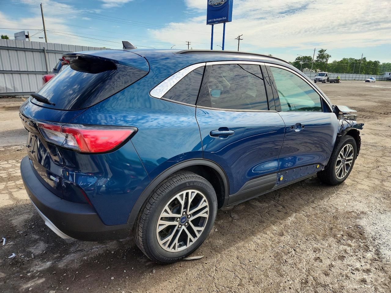 2020 Ford Escape Sel - Фото 3