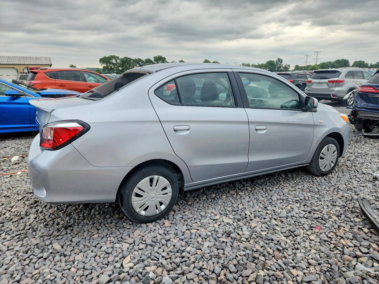 2023 Mitsubishi Mirage G4 Es/G4 Le/G4 Black Edition - Фото 3