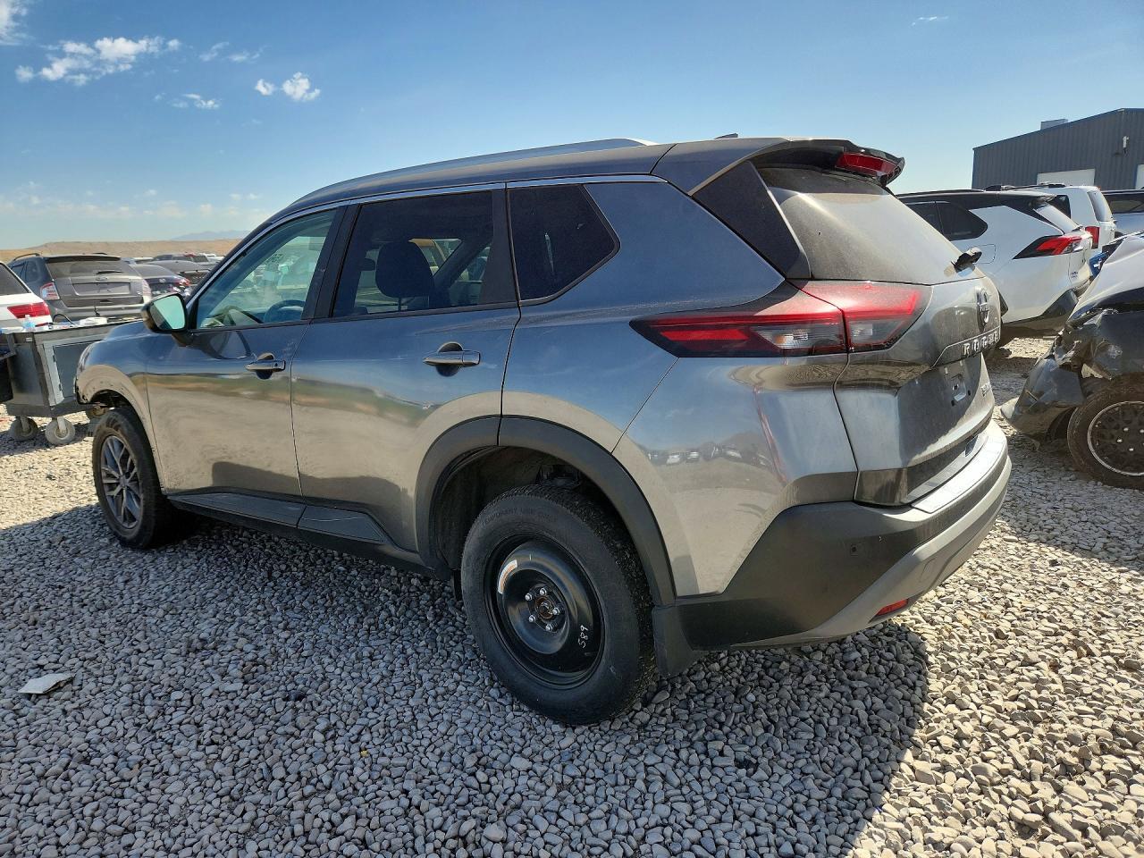 2023 Nissan Rogue Sv - Фото 2