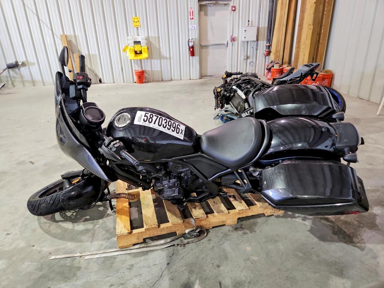 2023 Honda Cmx1100 T - Фото 3