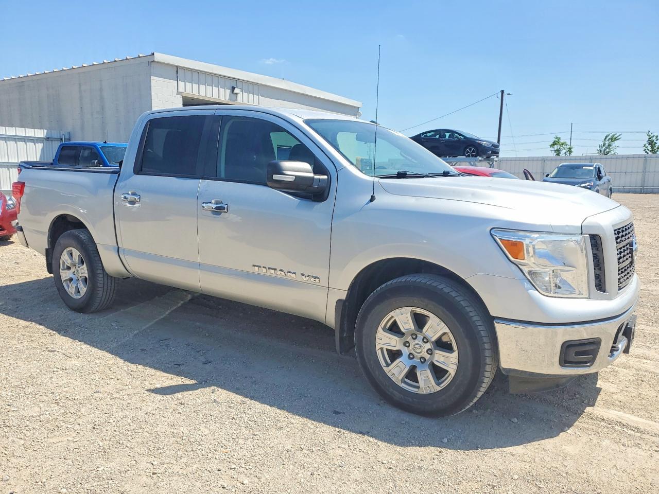 2019 Nissan Titan Sv - Image 4
