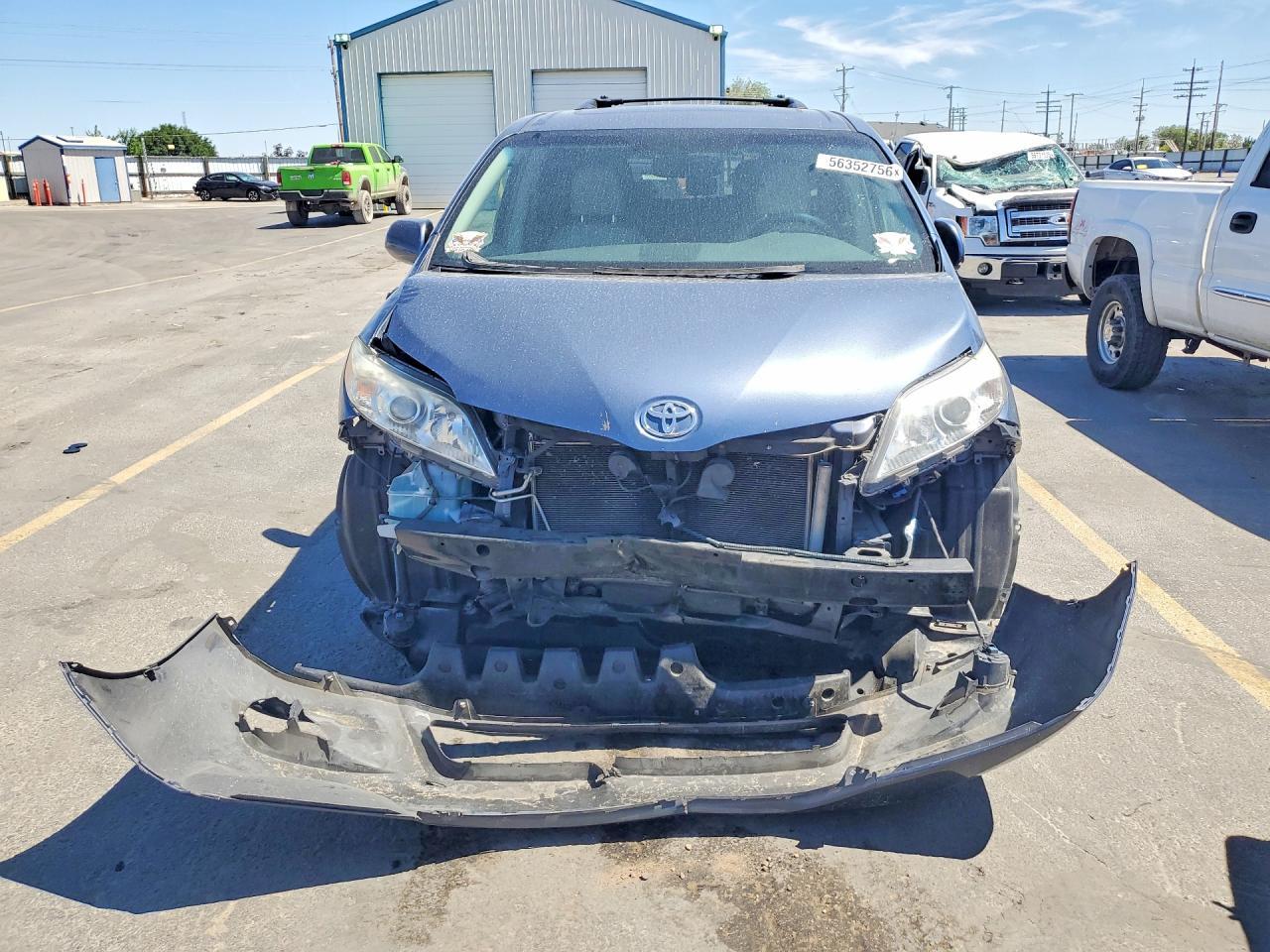 2014 Toyota Sienna Xle 8-Passenger - Image 5