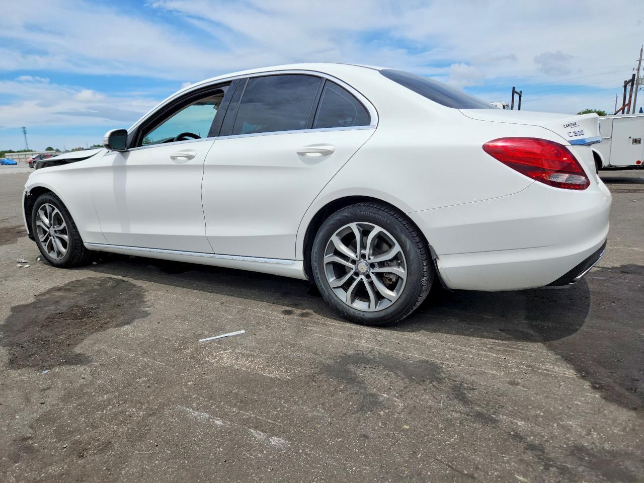 2015 Mercedes-Benz C300 - Image 2