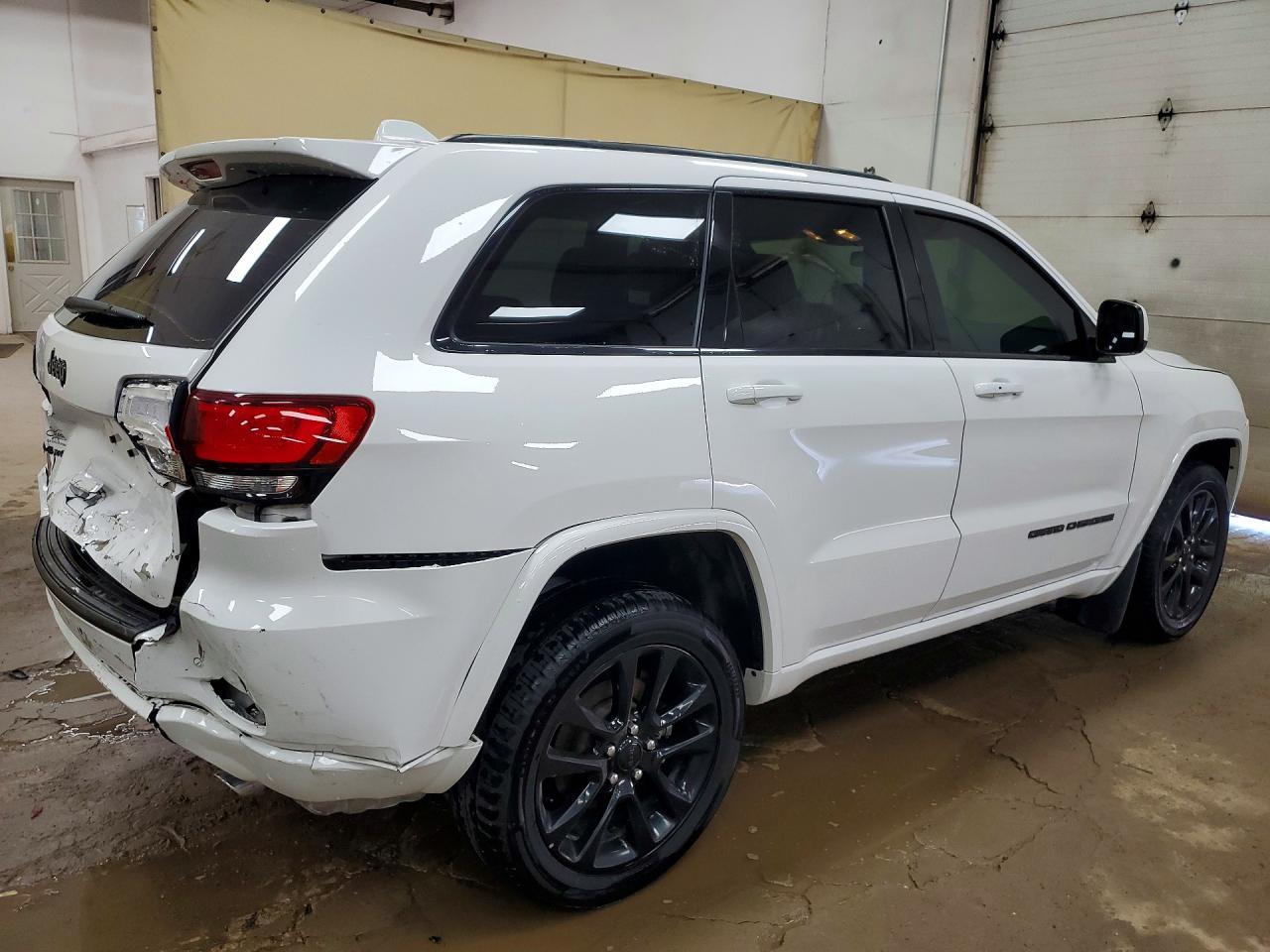2021 Jeep Grand Cherokee Laredo - Фото 3