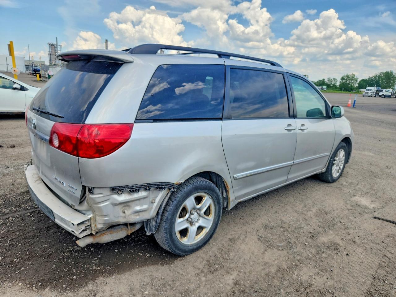 2007 Toyota Sienna Xle 7-Passenger - Image 3