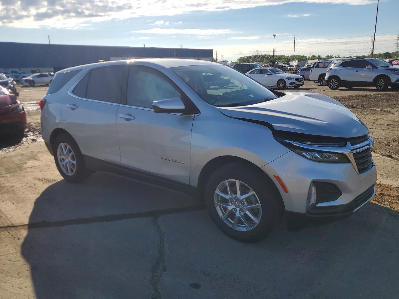 2022 Chevrolet Equinox Lt - Фото 4