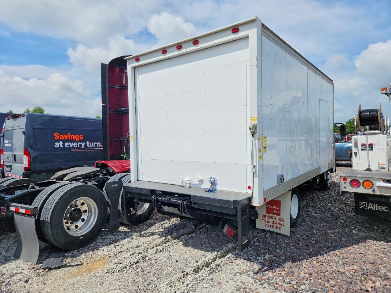 2003 Isuzu Npr - Фото 3