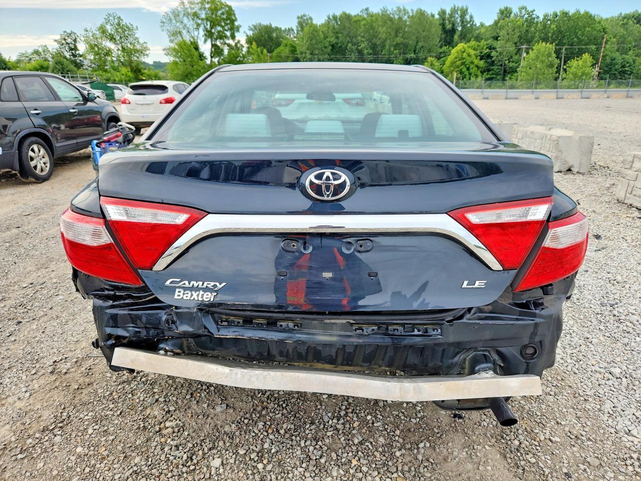 2015 Toyota Camry Le - Фото 6