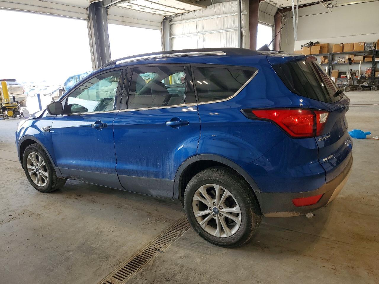 2019 Ford Escape Sel - Image 2
