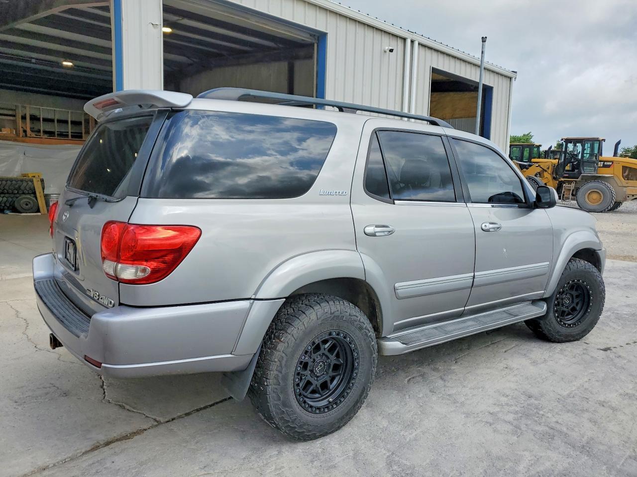 2005 Toyota Sequoia Limited - Фото 3