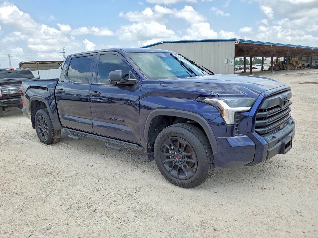 2025 Toyota Tundra Sr5 - Image 4