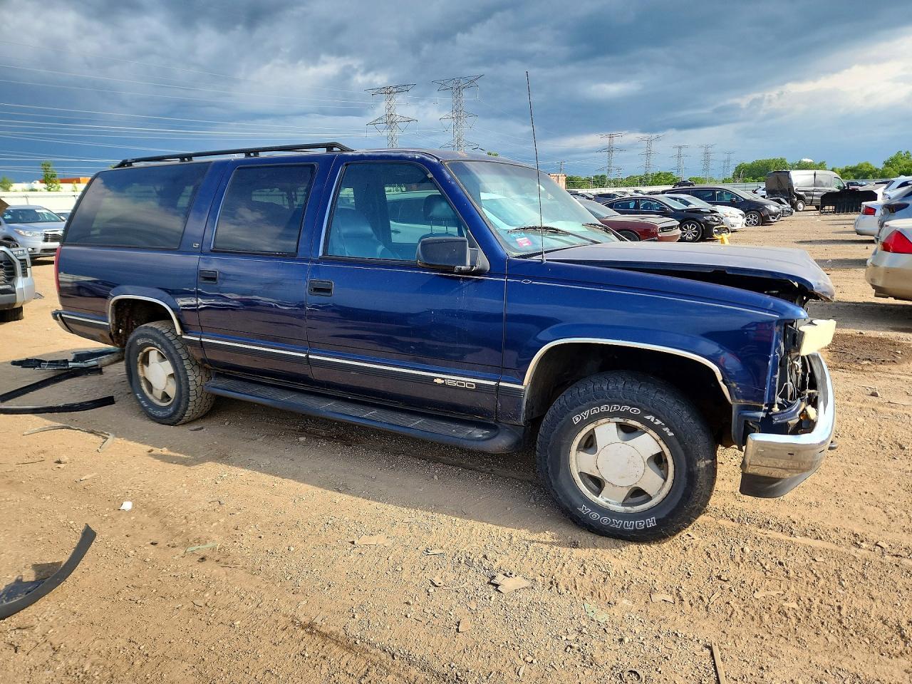 1999 Chevrolet Suburban K1500 - Фото 4