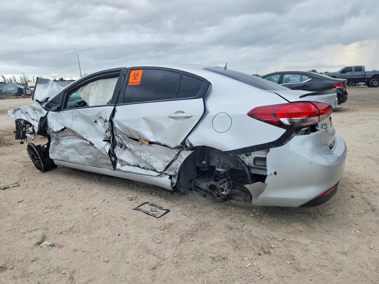 2017 Kia Forte Lx - Image 2