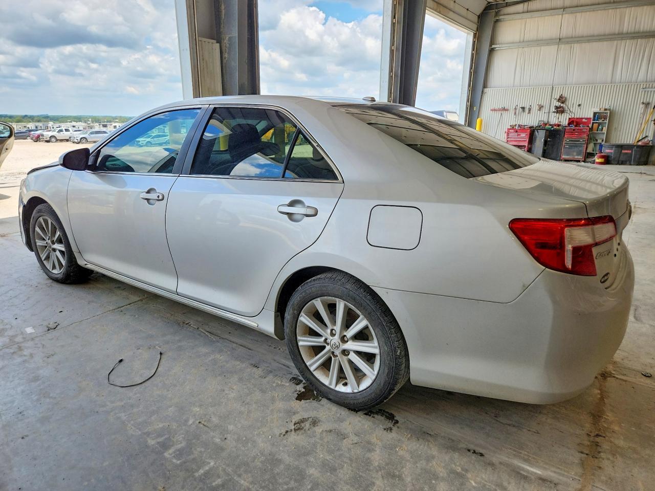 2014 Toyota Camry Xle - Фото 2