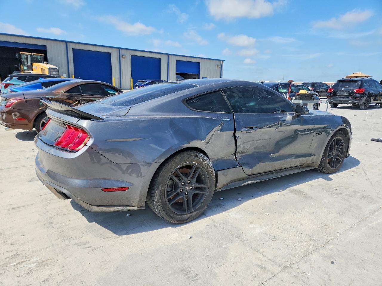 2022 Ford Mustang Gt - Фото 3