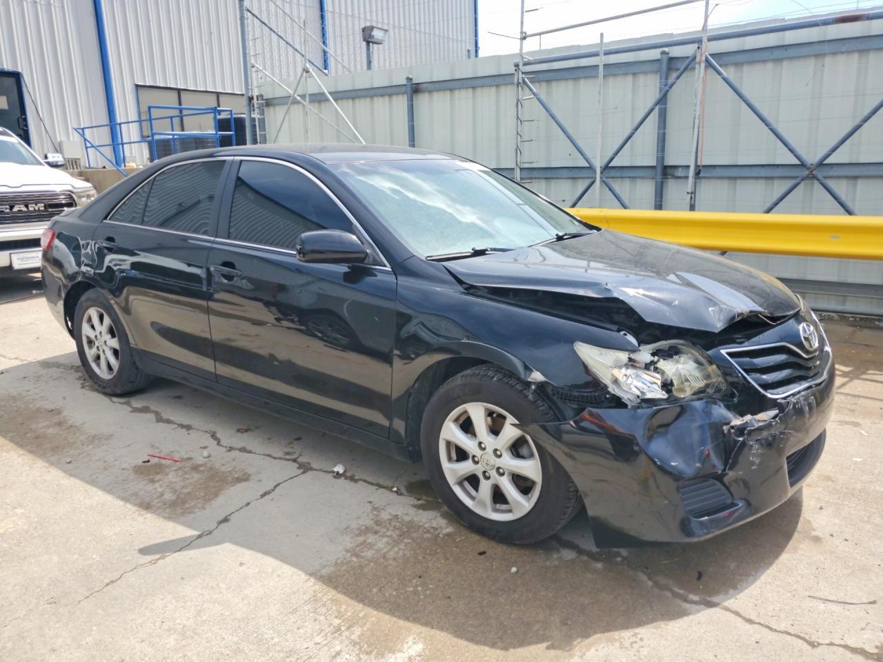 2010 Toyota Camry Le - Image 4