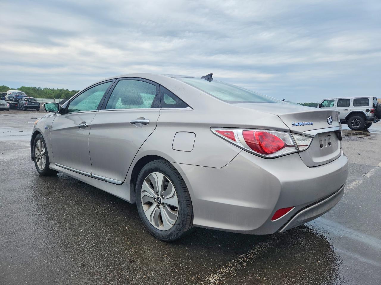 2013 Hyundai Sonata Hybrid - Фото 2