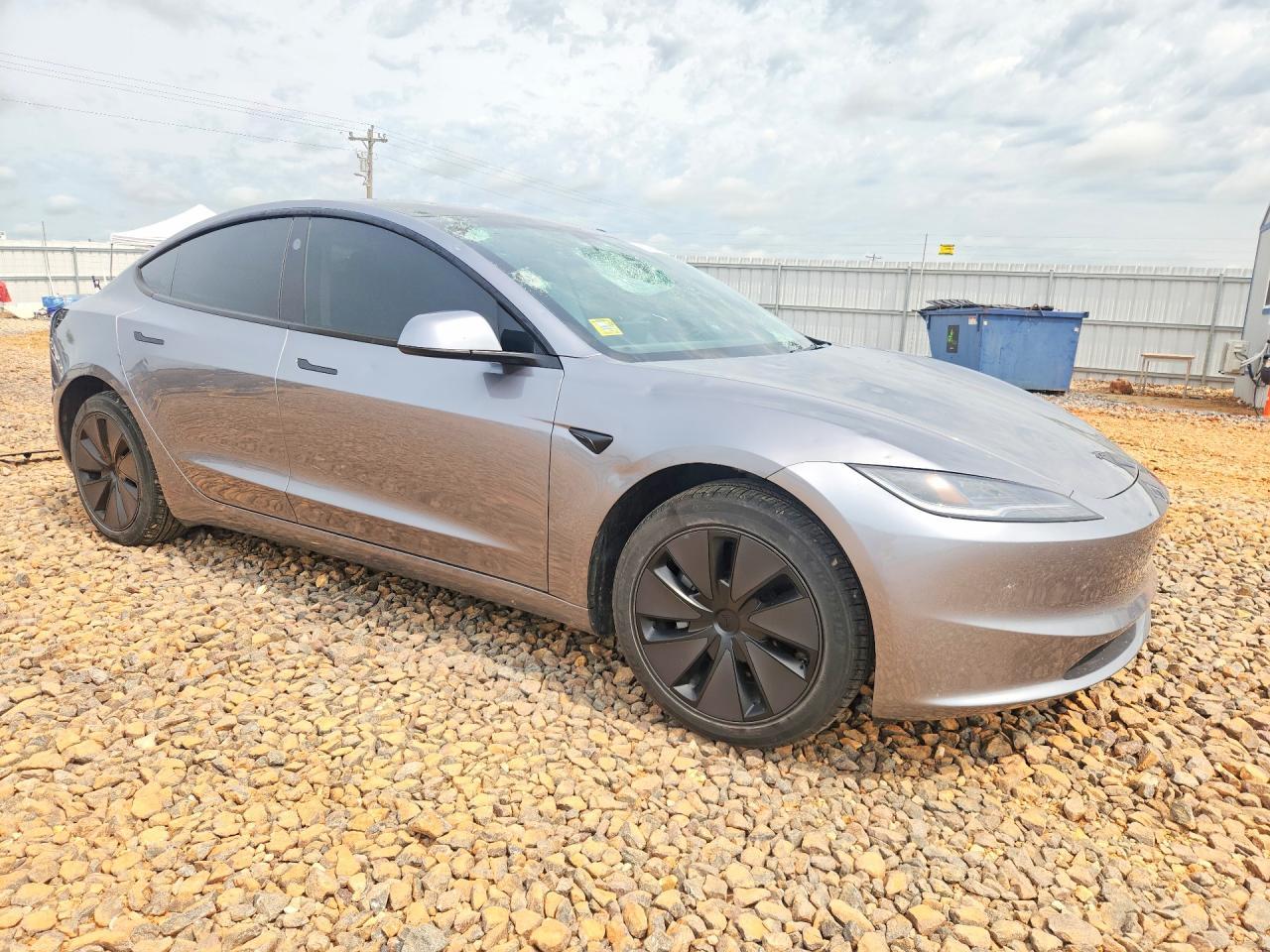 2026 Tesla Model 3 - Фото 4